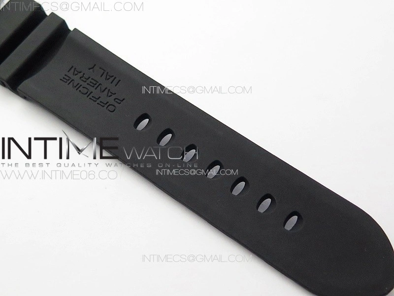 PAM1391 Luna Rossa TTF Best Edition on Black Rubber Strap P.900 Clone